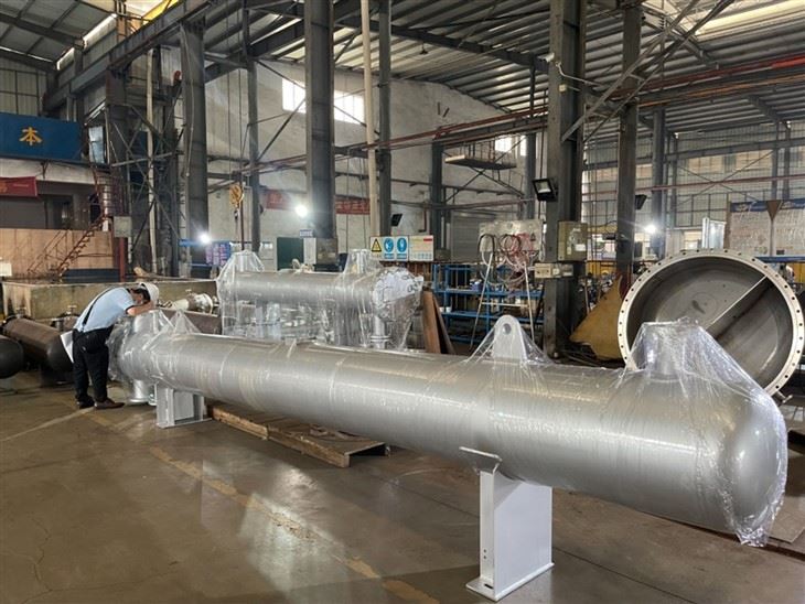 Precision-Engineered Shell & Tube Heat Exchangers for the rigorous demands of oil, gas, and petrochemical processing factory